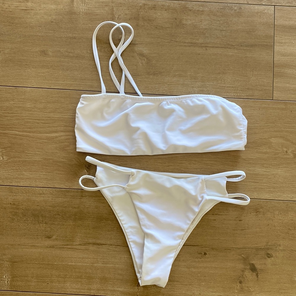 Superdown via Revolve asymmetrical swimsuit ☁️